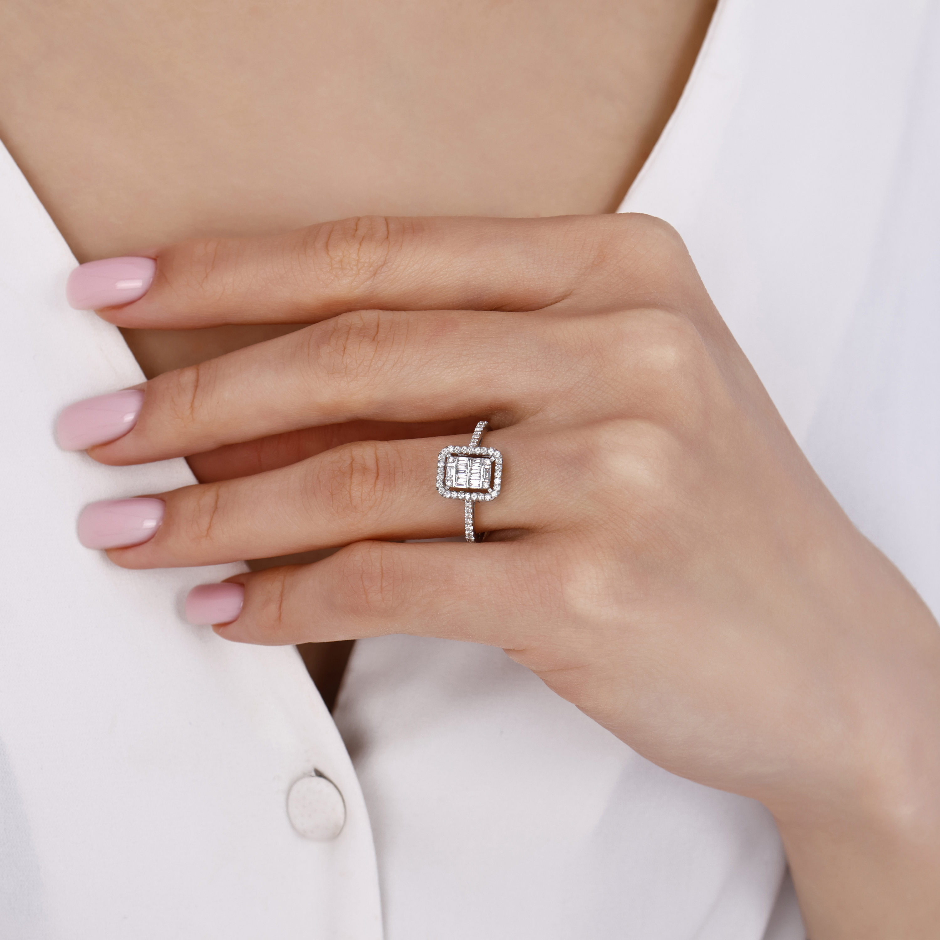 0.45 Karat Baget Pırlanta Yüzük (14 ayar 2.44Gr altin)