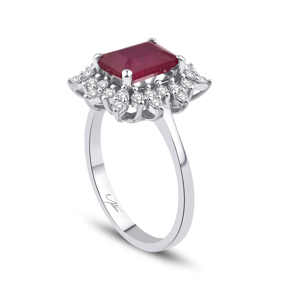 2.35 Karat Yakut Pırlanta Yüzük (8 ayar 3Gr 0)